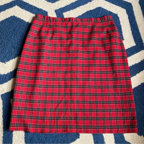 🎄 KIABI DECADE RED GREEN PLAID CHRISTMAS SKIRT!