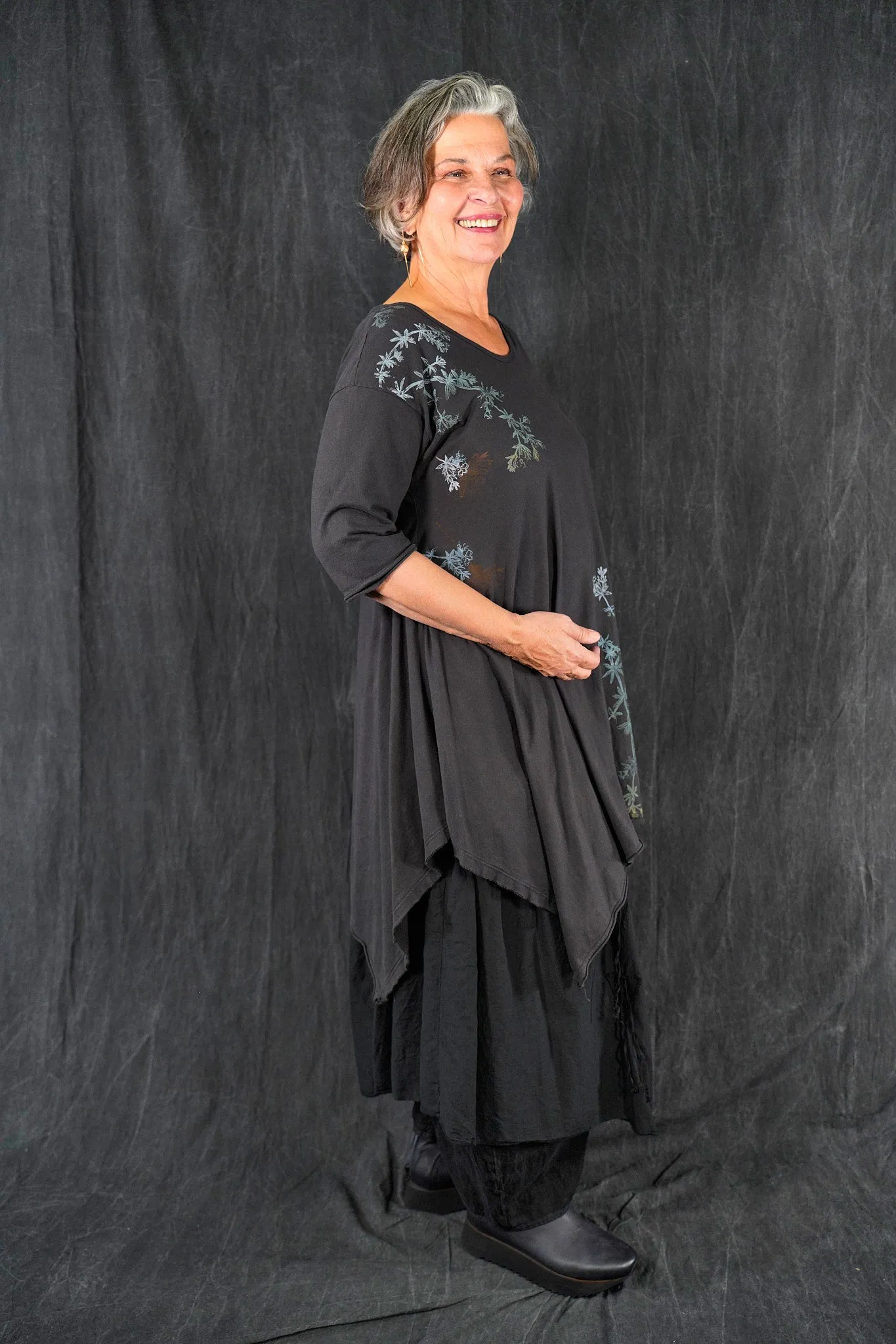 2335 Origami Tunic Black Sand-P