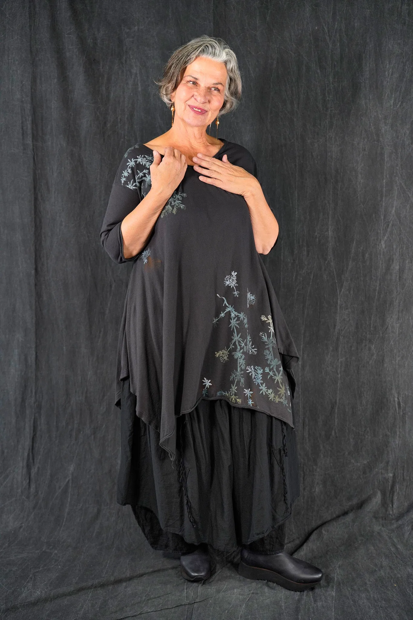 2335 Origami Tunic Black Sand-P