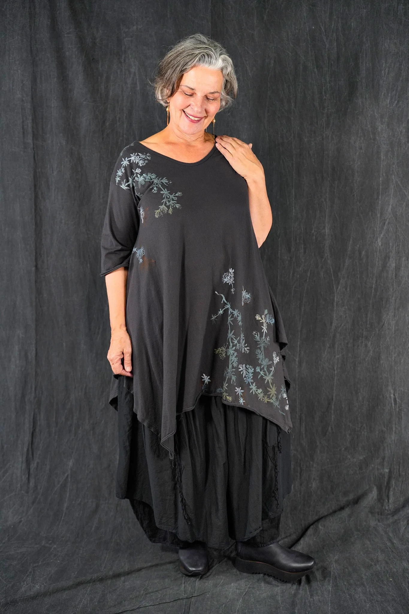 2335 Origami Tunic Black Sand-P