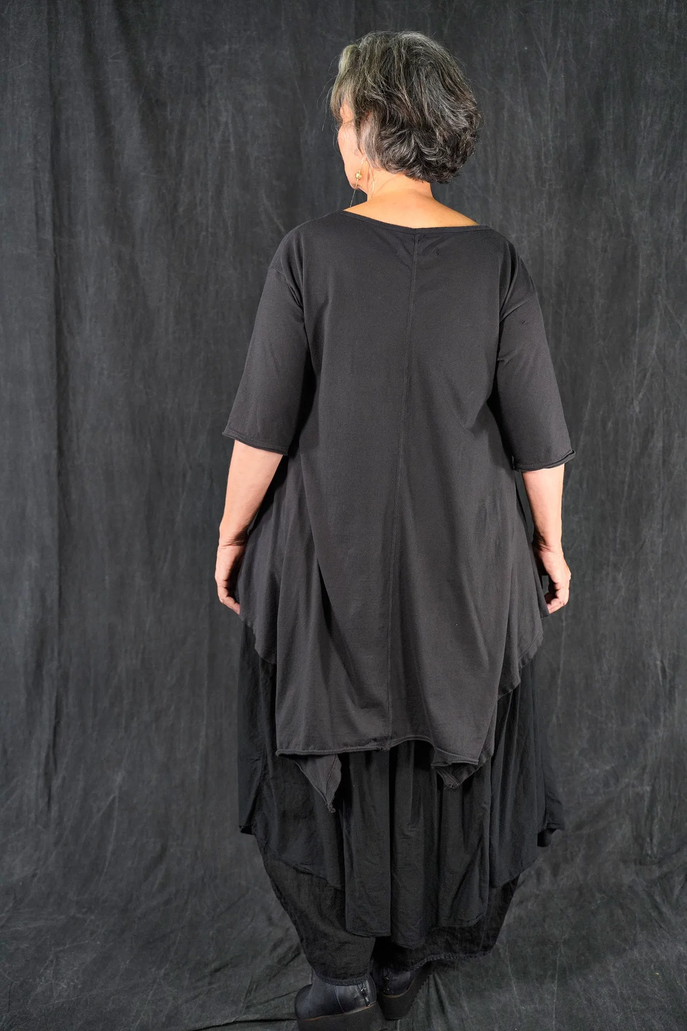 2335 Origami Tunic Black Sand-P