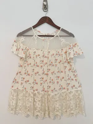 ALTAR'D STATE Womens Floral Tunic Top Sz M Lace Short Sleeve Boho Coquette