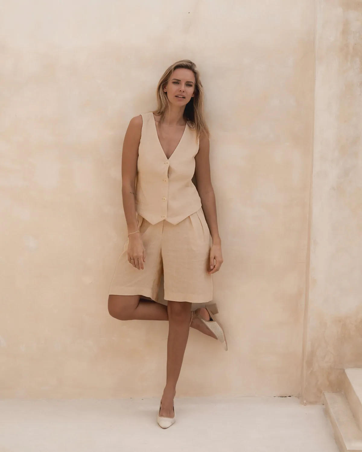Amy - Linen Vest in Beige