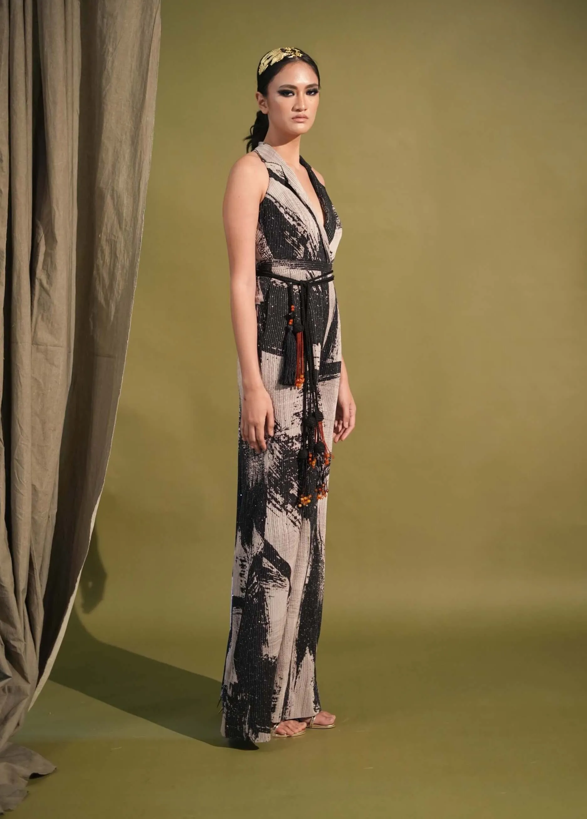Black & white stroke print jumpsuit sari