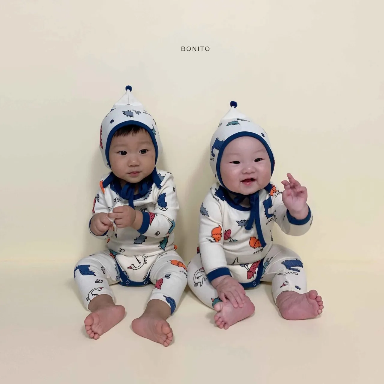 Bonito Tyranno Babygrow Set