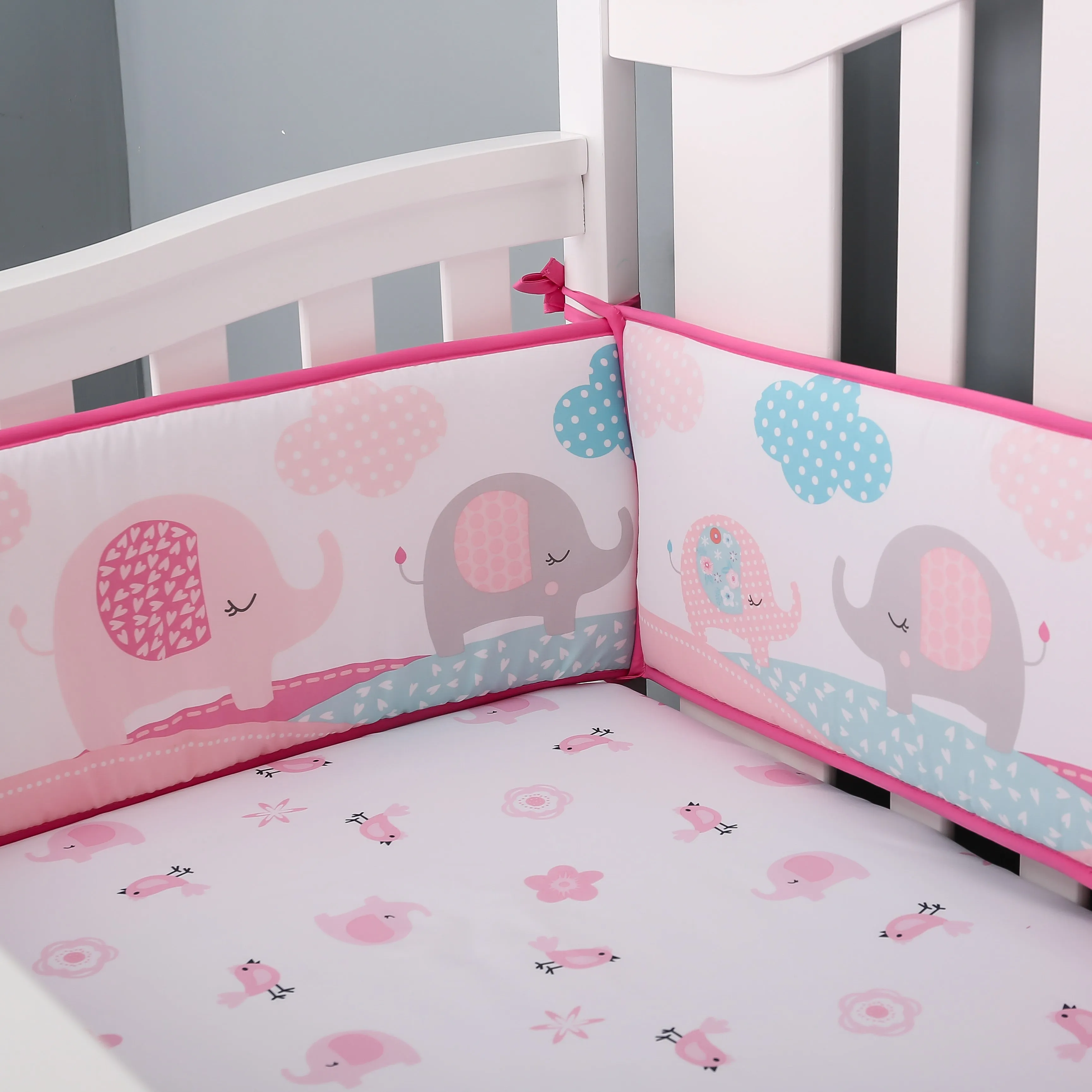 Boobeyeh 5-piece pink, elephant crib bedding set