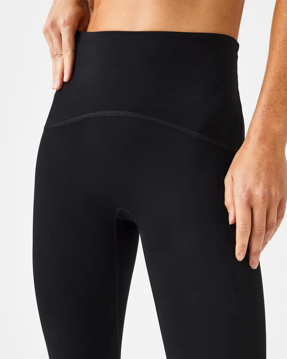Booty Boost 7/8 Leggings in Very Black