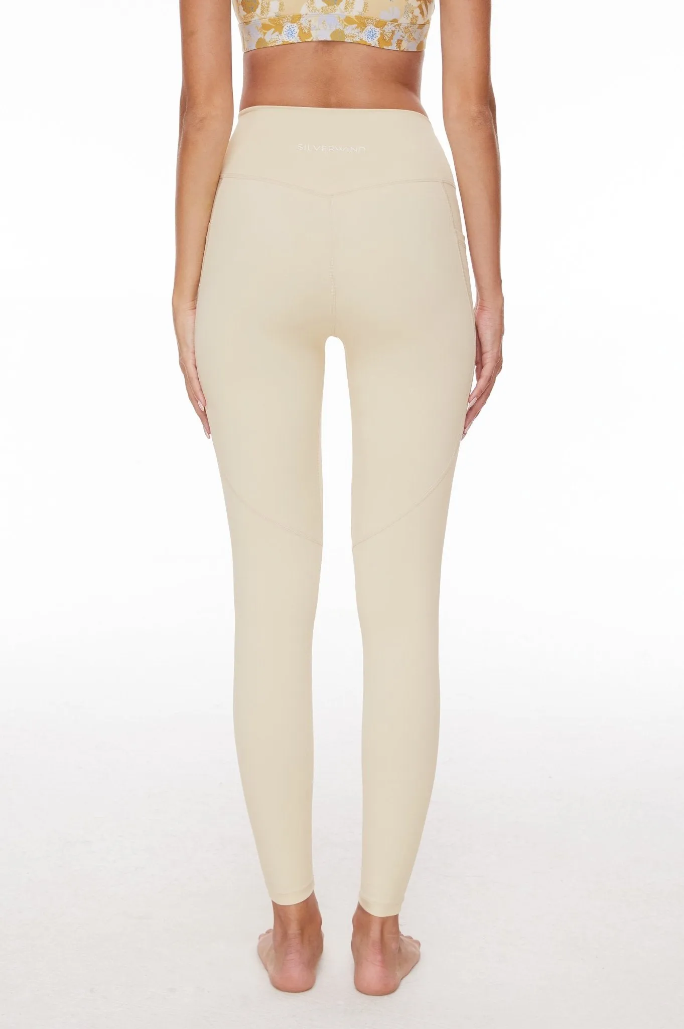 Buttercream Seamless High-Waisted Leggings for Women – Soft Neutral Tone Activewear for Everyday Movement