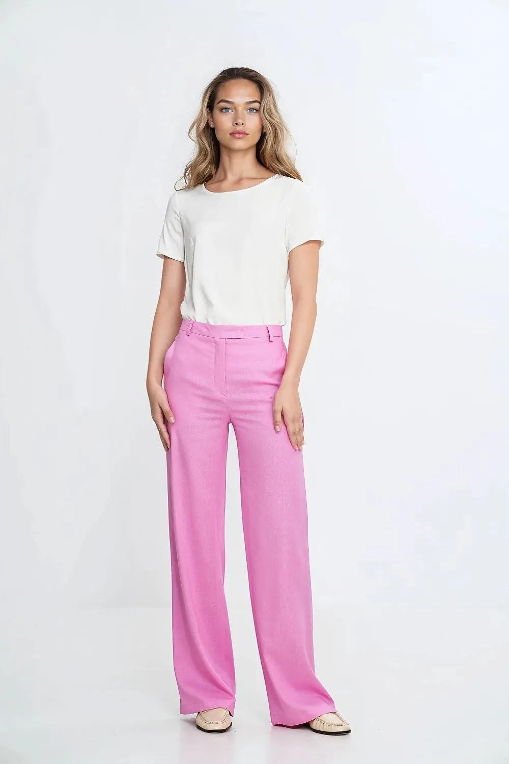 Elegant Boat-Neck Blouse with Short Sleeves