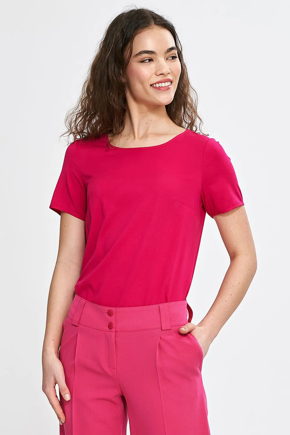 Elegant Boat-Neck Blouse with Short Sleeves