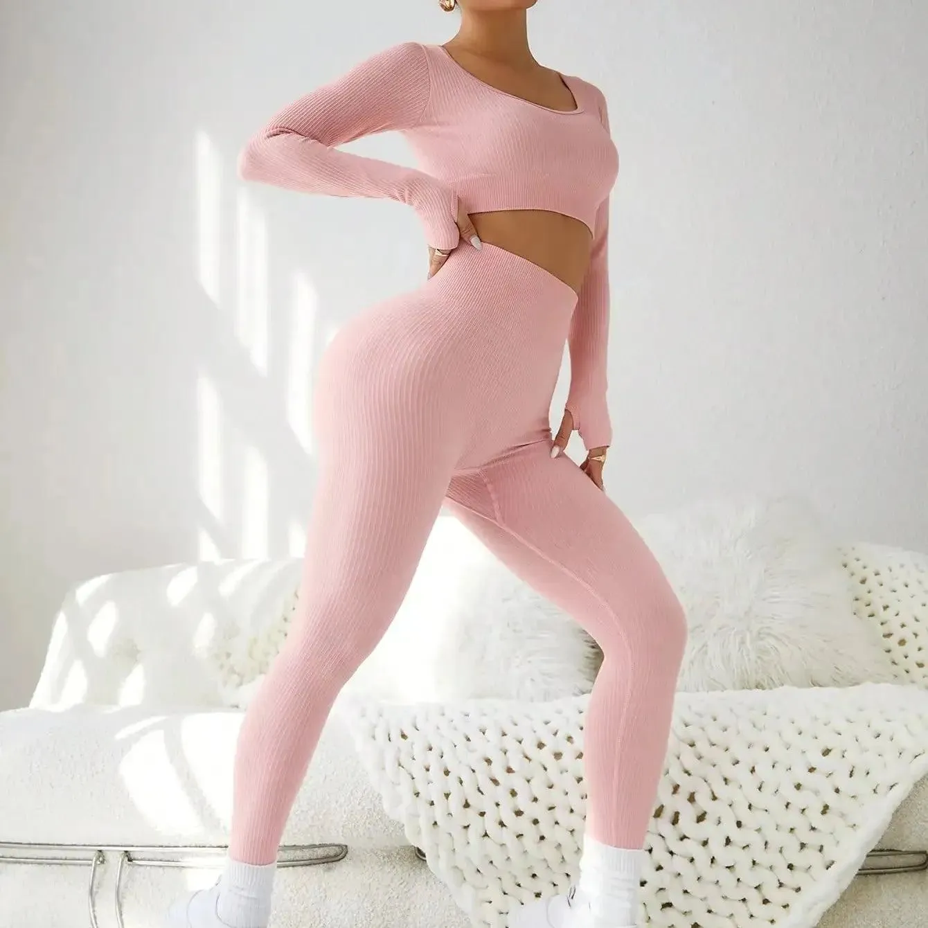 European and American Seamless Yoga Suit, Long Sleeved Sports Set, Fitness And High Waisted Tight Running Pants For Women