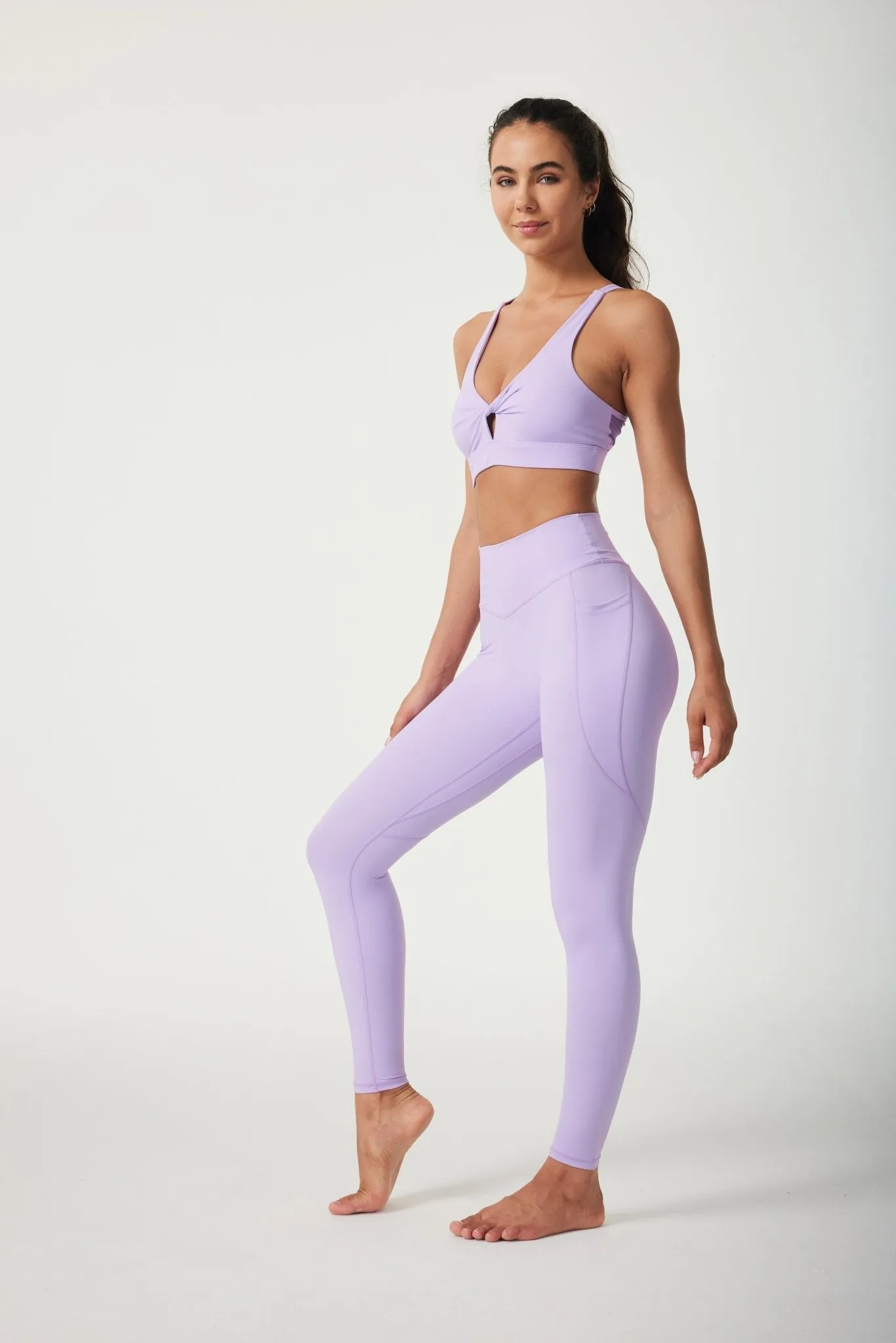 FlowRise Women’s Seamless High-Waisted Leggings – Ultra-Soft Workout Tights with Side Pockets for Yoga, Training & Everyday Wear