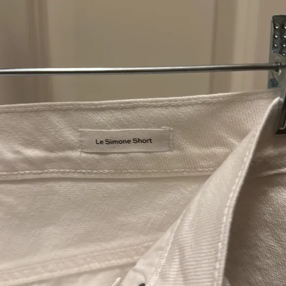 FRAME women’s LE SIMONE SHORT RAW RUMPLED BLANC GRIND