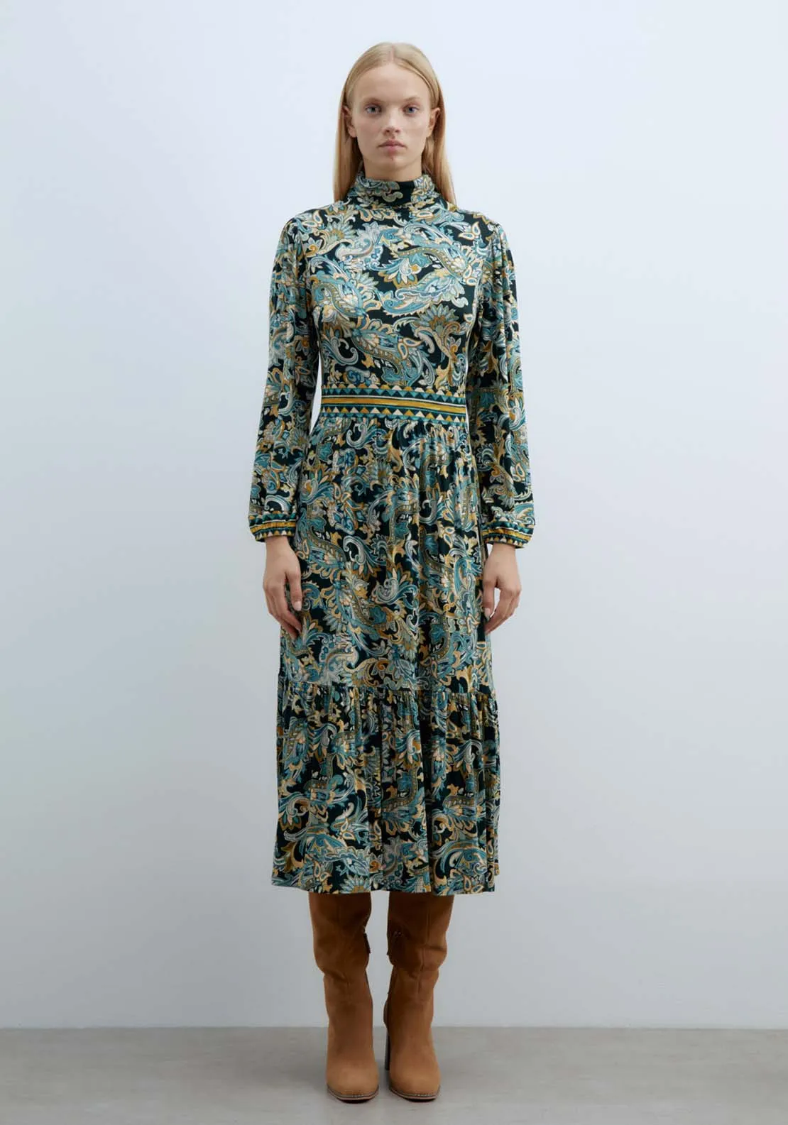 Funnel Neck Viscose Dress - Light Green
