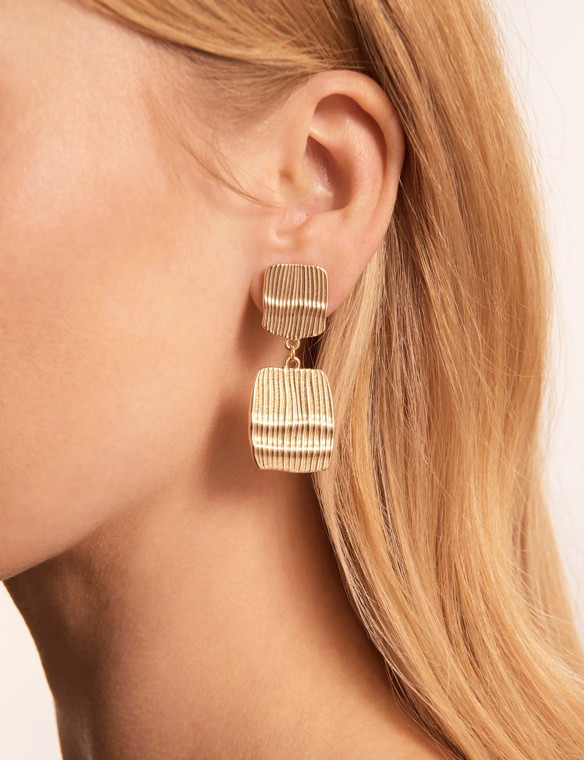 GRAINLINE PANEL CLIP ON EARRINGS