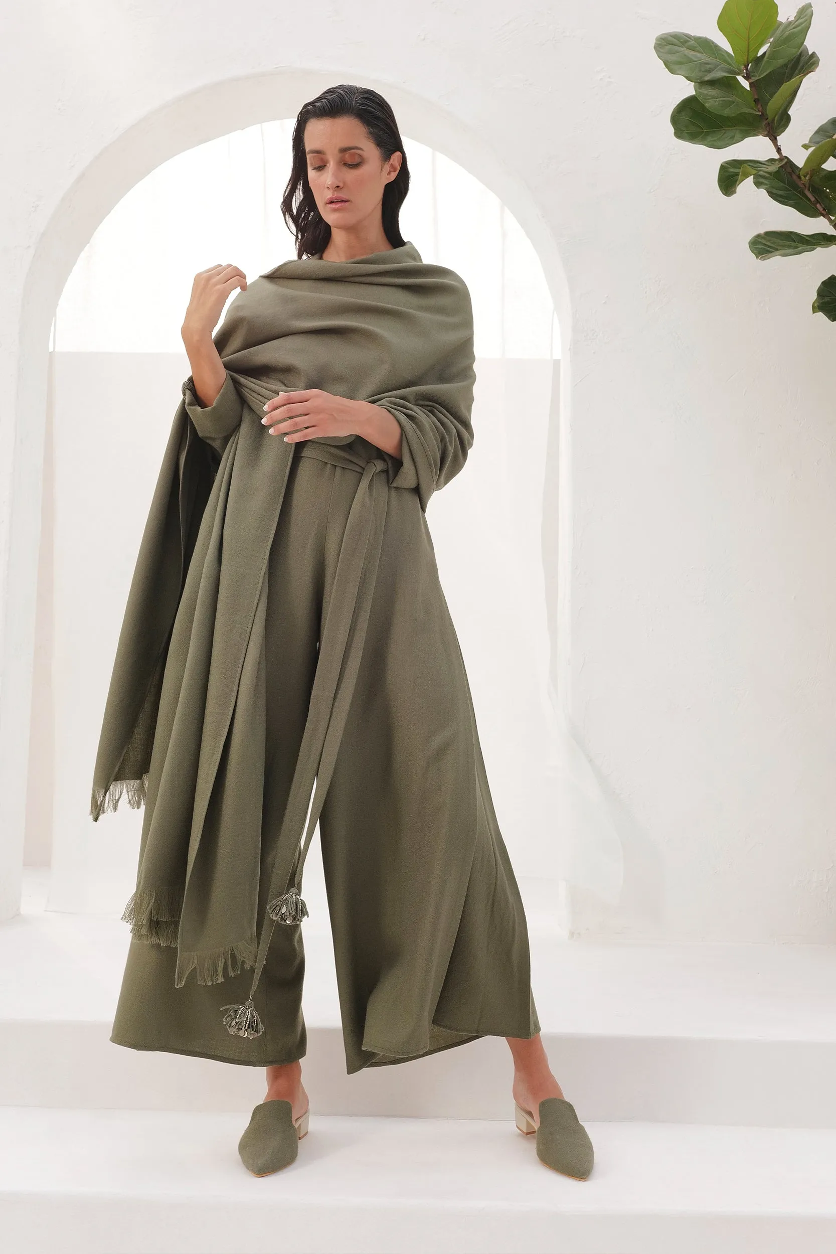 Hallstatt Woollen Jumpsuit & Sand Woollen Shawl (Moss)