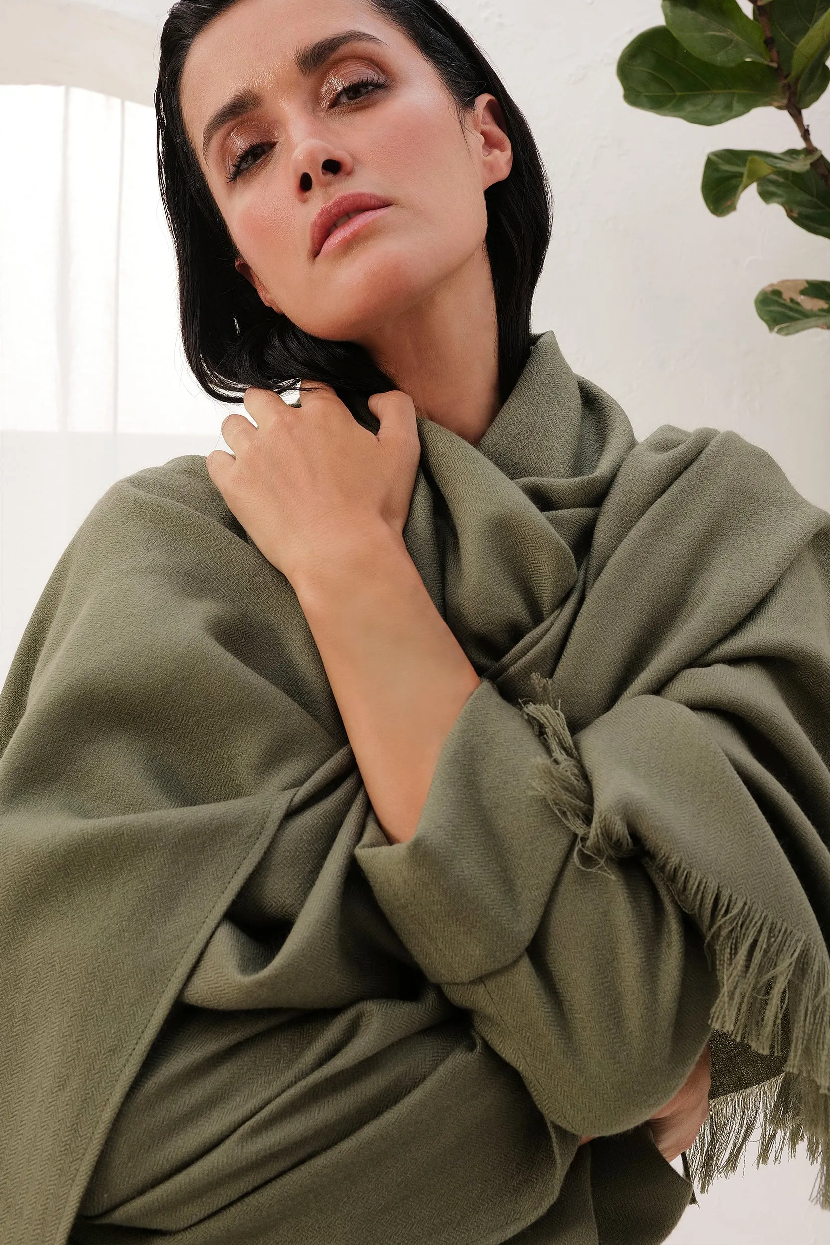 Hallstatt Woollen Jumpsuit & Sand Woollen Shawl (Moss)