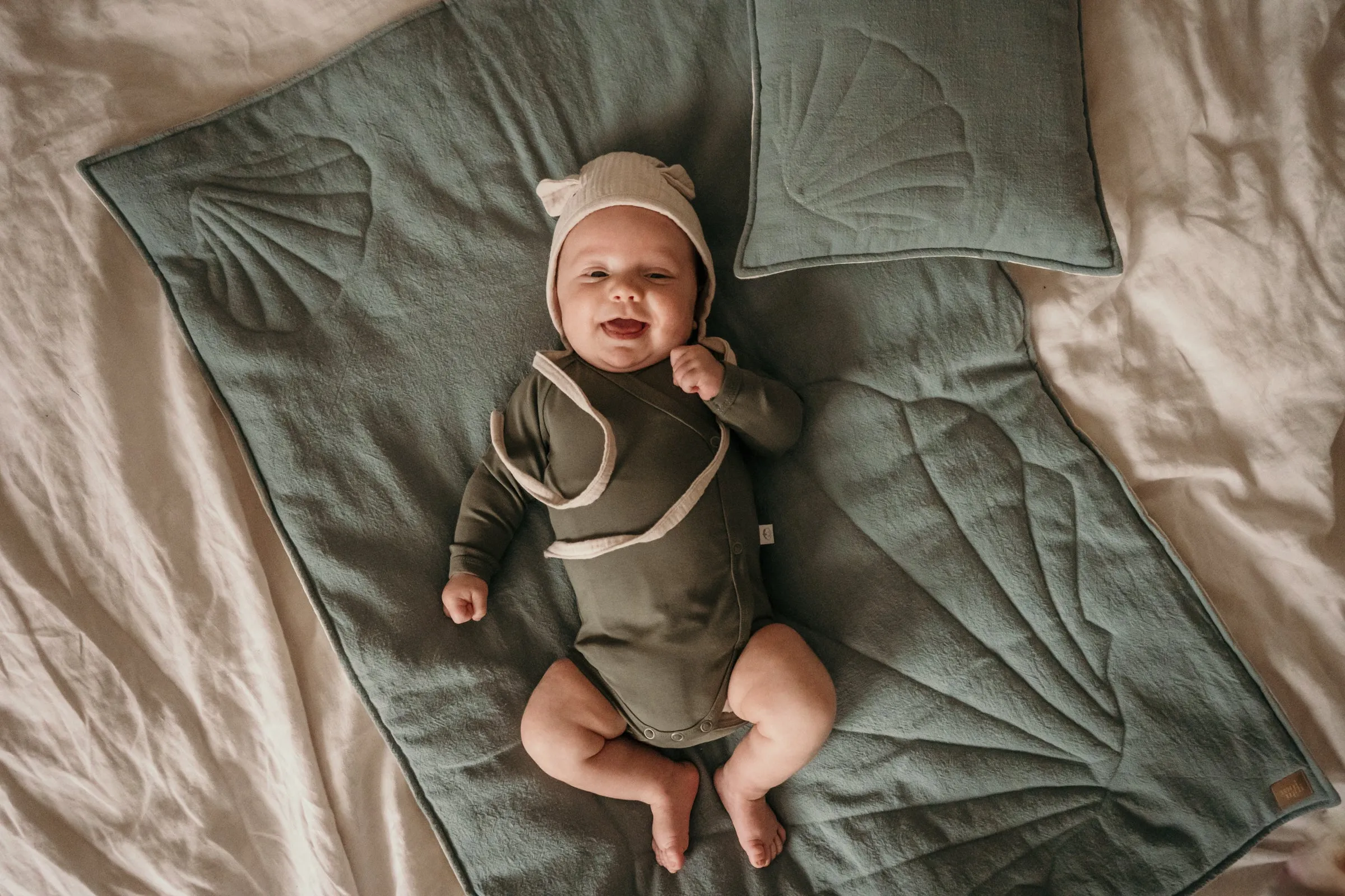 Linen "Eye of the Sea" Shell Child Cover Set