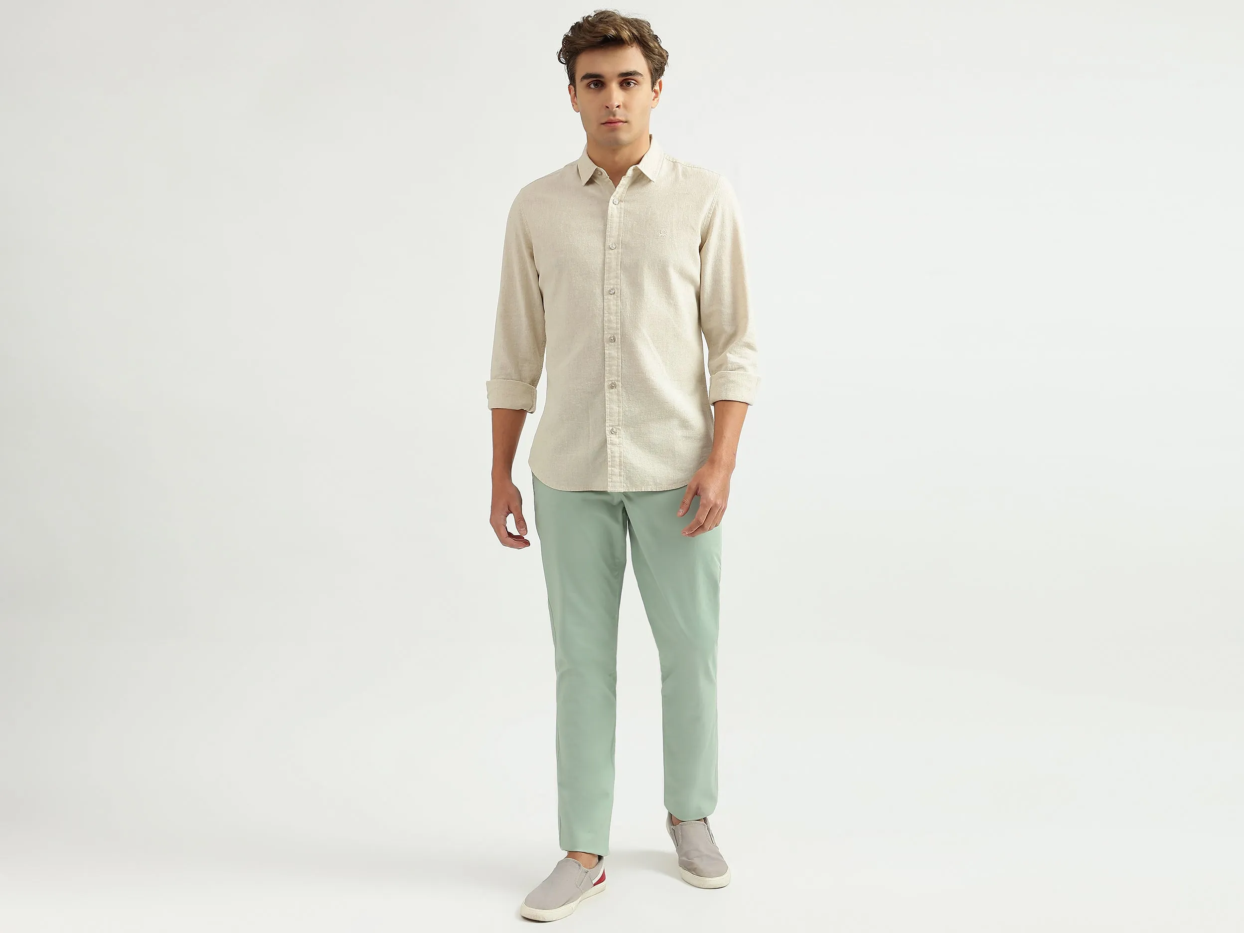 Men Solid Slim Fit Trousers