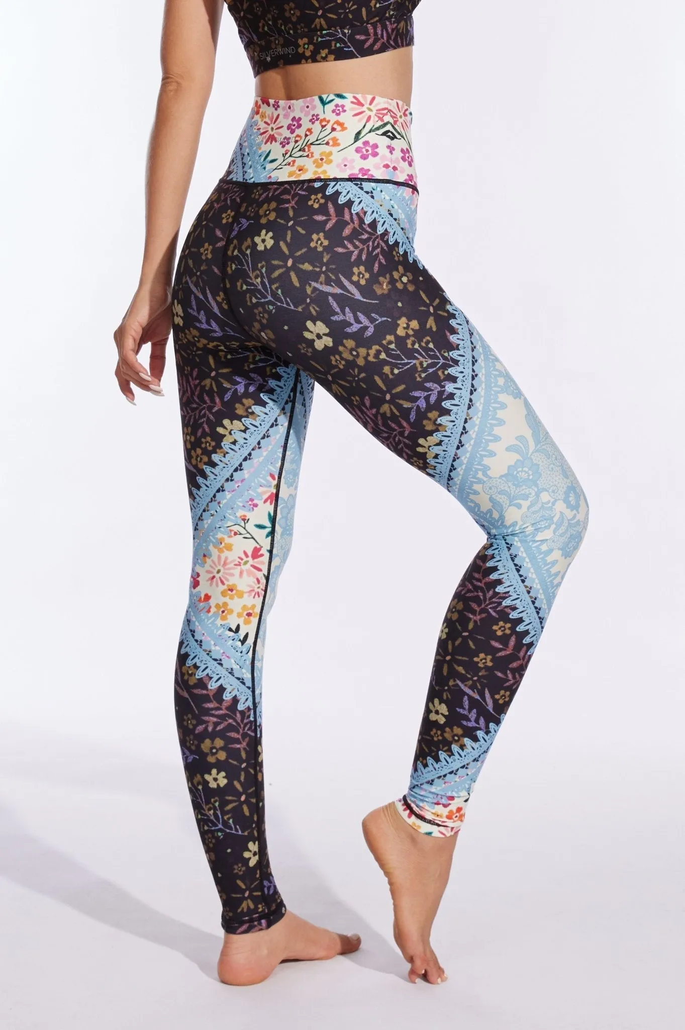 Midnight Garden Lace Leggings – Bloom Noir
