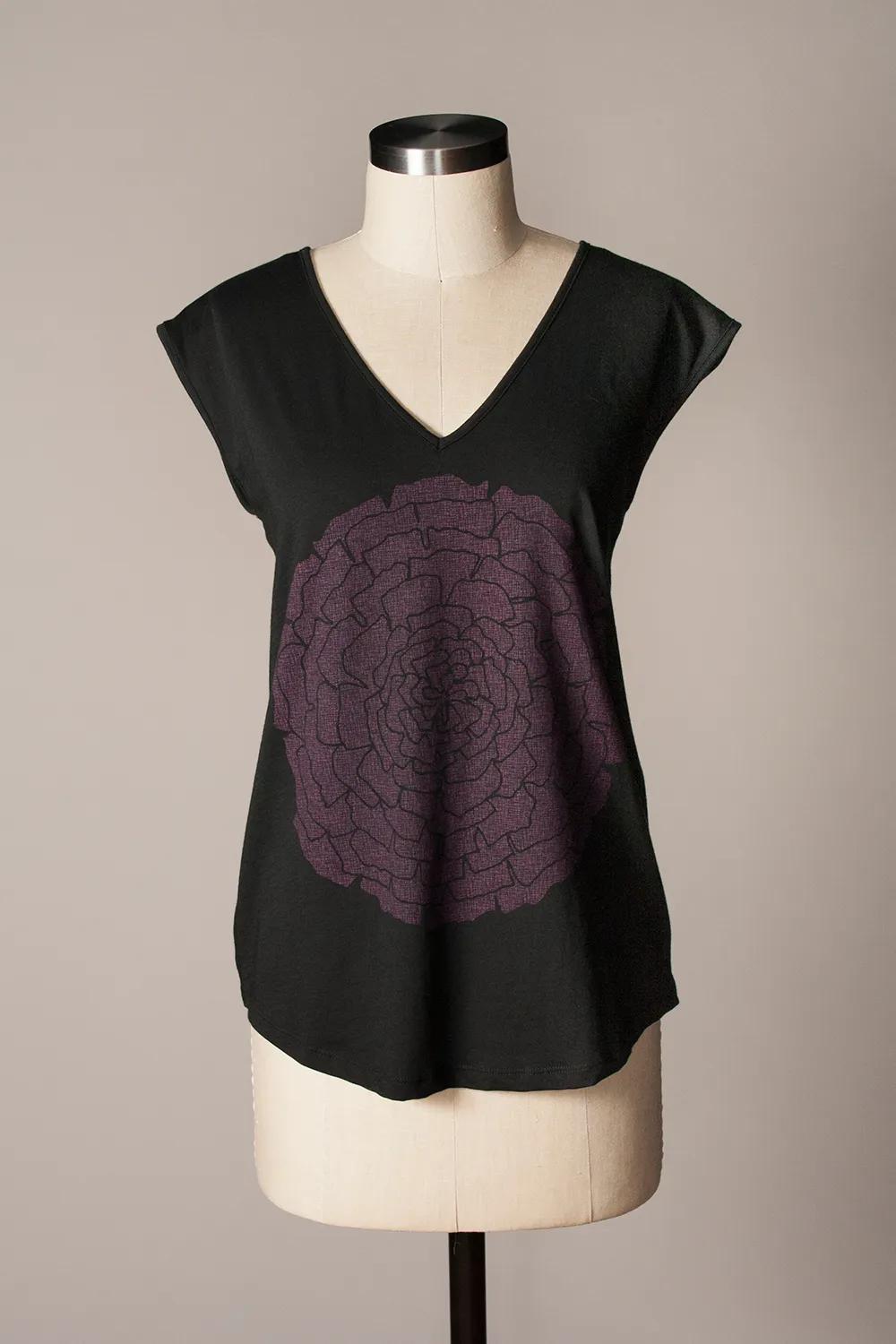 Ranunculus Tee