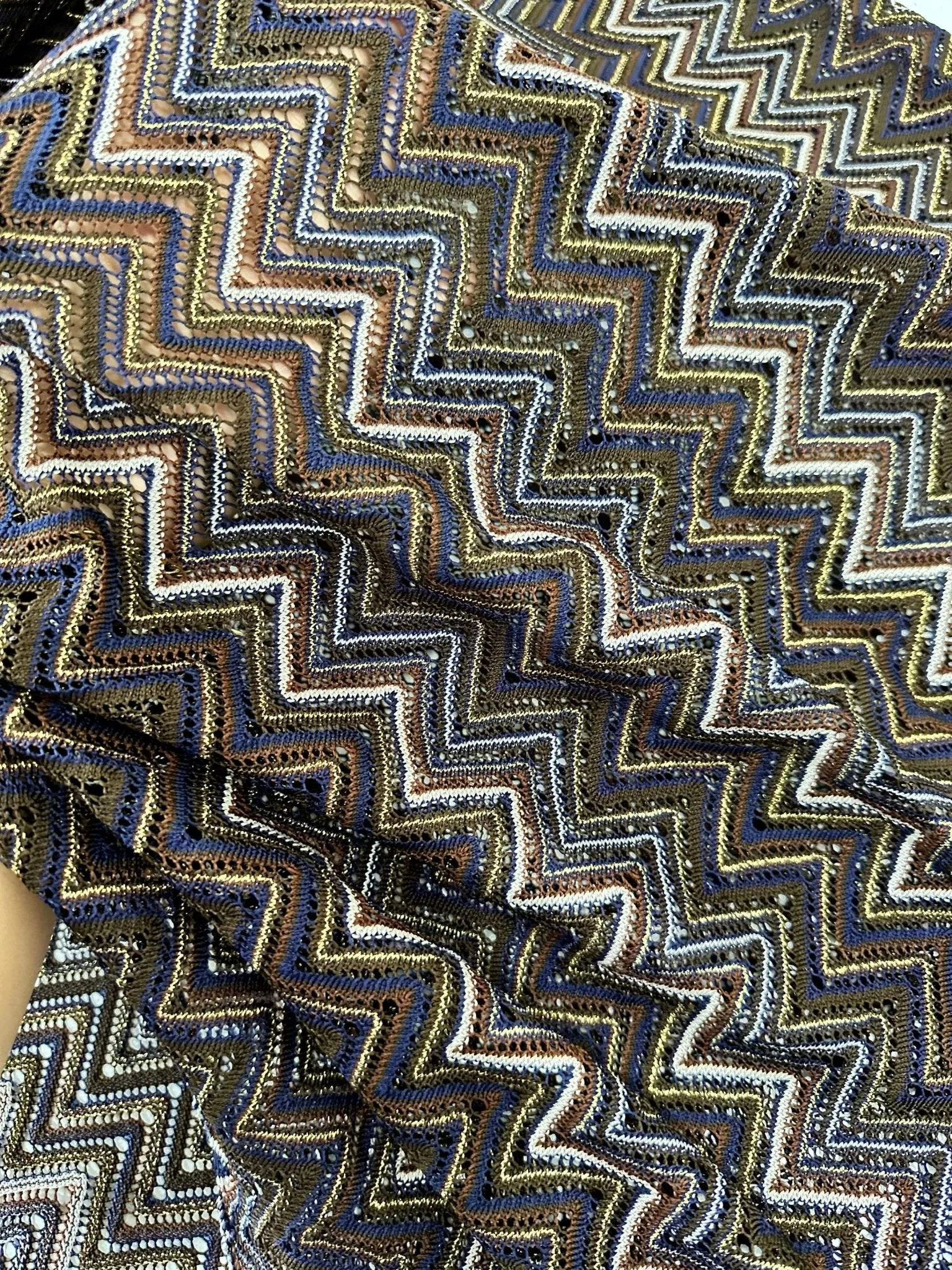 Shimmering Zigzag Knitted Mesh Fabric - Stretchy Elastic Jersey for Creative Projects