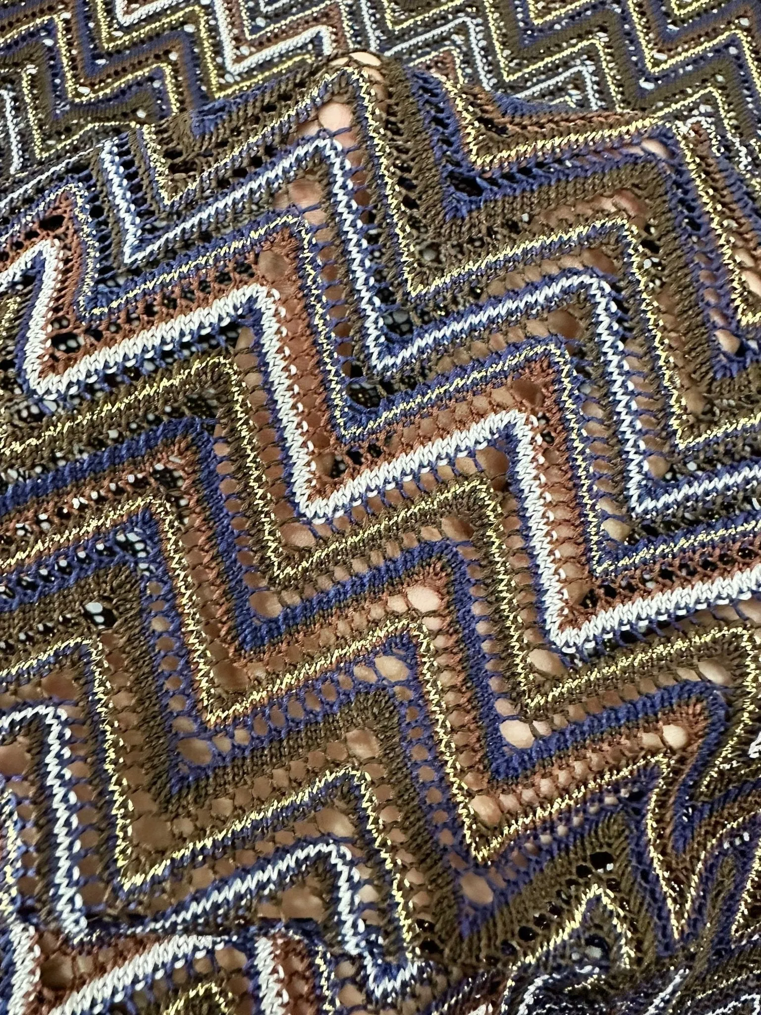 Shimmering Zigzag Knitted Mesh Fabric - Stretchy Elastic Jersey for Creative Projects
