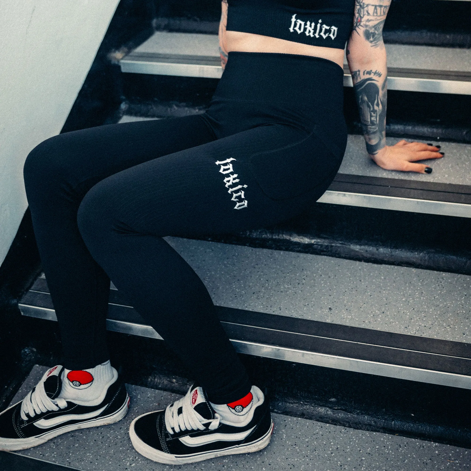 Struck Ribbed Leggings