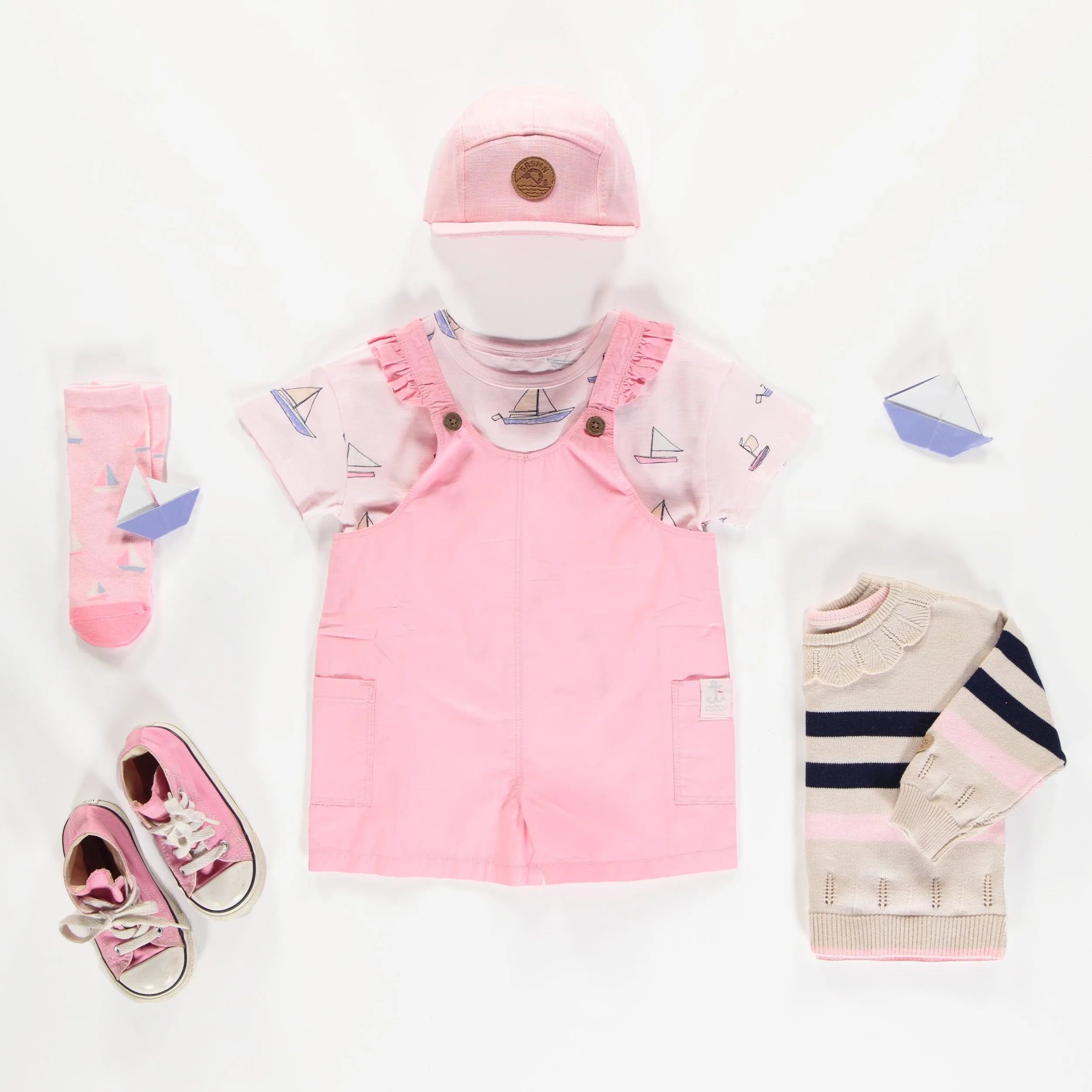 T shirt à manches courtes de coupe décontractée rose à motif de voiliers, bébé || Pink short sleeves relaxed fit t-shirt with sailboat print, baby